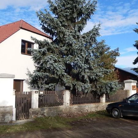 Apartment U Lochu Knovicky Екстериор снимка