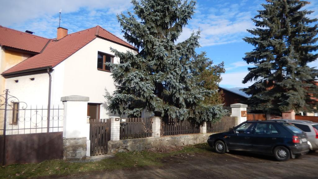 Apartment U Lochu Knovicky Екстериор снимка