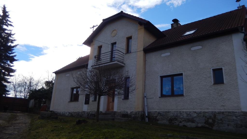 Apartment U Lochu Knovicky Екстериор снимка
